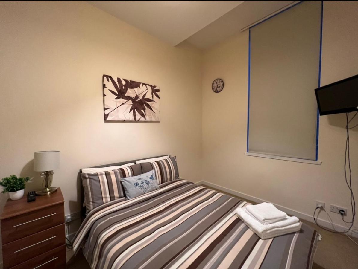 Aberdeen Stay Central 2-Bedrooms Apt-No Party Exterior photo