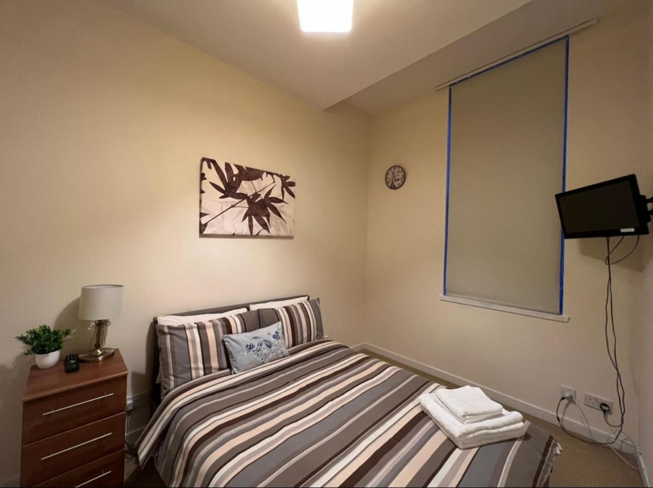 Aberdeen Stay Central 2-Bedrooms Apt-No Party Exterior photo